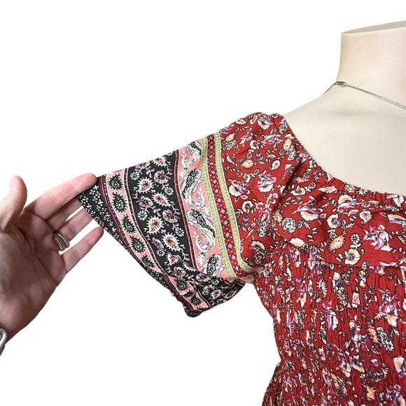 Maurices Ruffled Paisley Peasant Top Size 4X in Red and Black - Picture 6 of 10